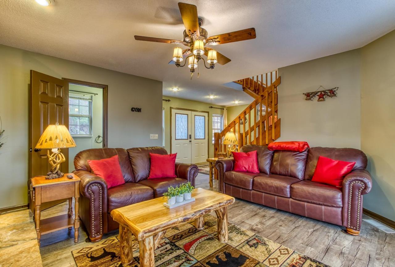 Tree Tops Retreat: Luxury Mountain Suites with Hot Tub and Bear Sightings Gatlinburg Exterior photo