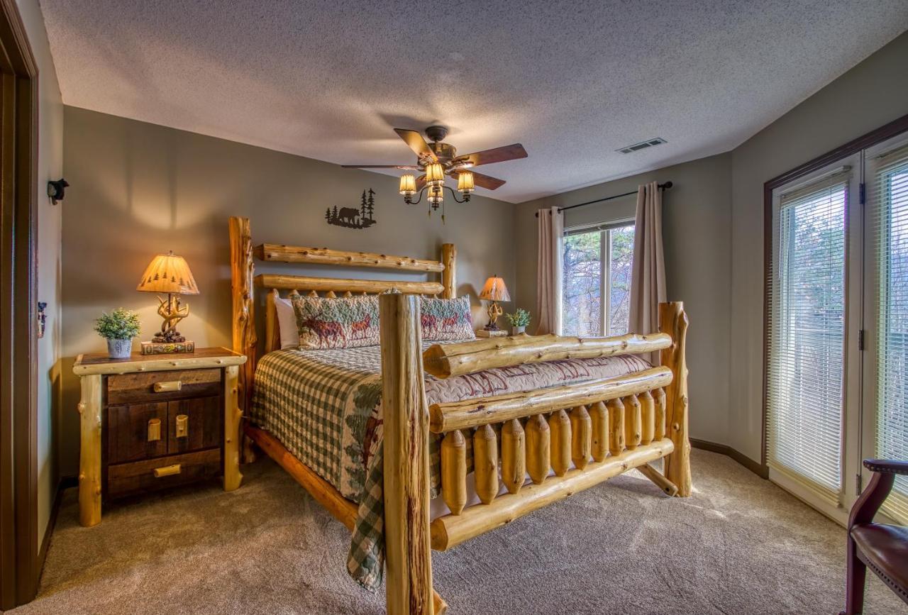 Tree Tops Retreat: Luxury Mountain Suites with Hot Tub and Bear Sightings Gatlinburg Exterior photo